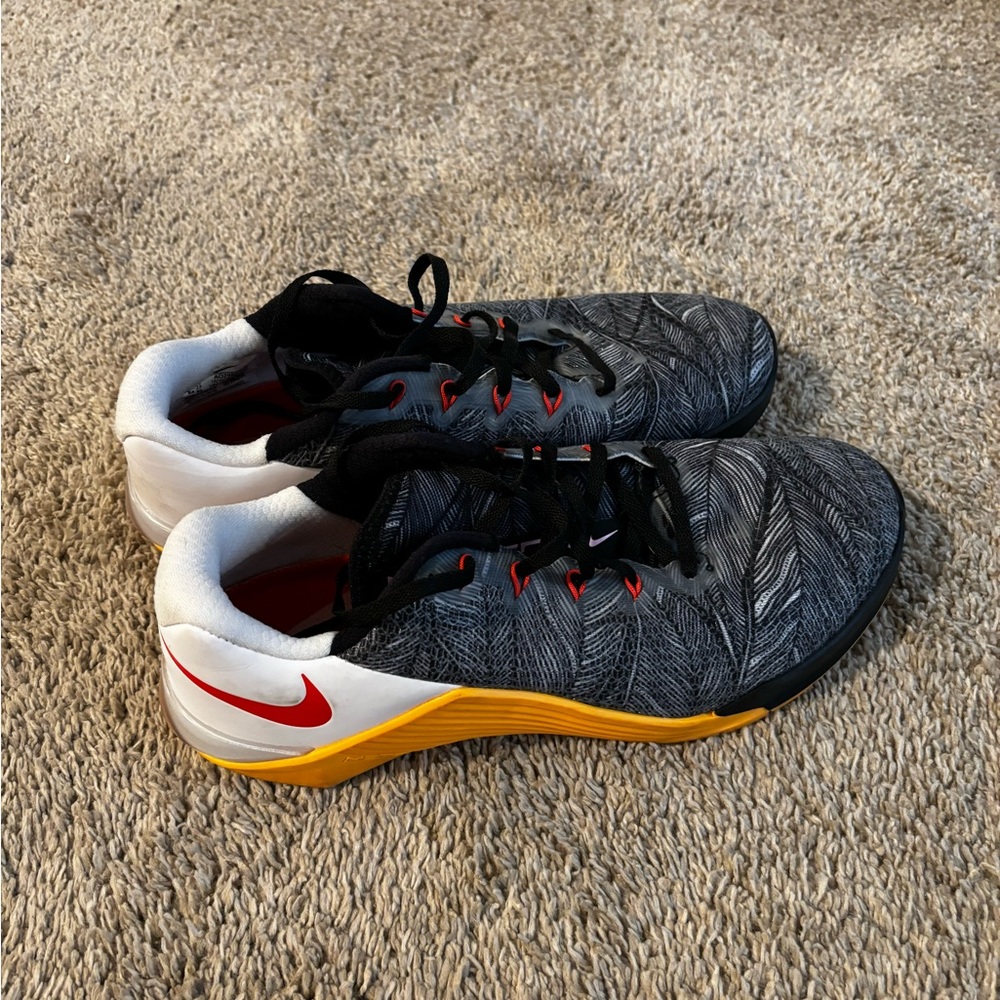 Nike Orange Black and White Women’s Metcon 5 Training Sneakers
